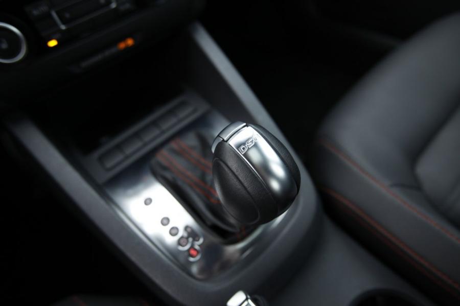  Volkswagen Jetta GLI Autobahn 2012 года  (фото 16 из 33)